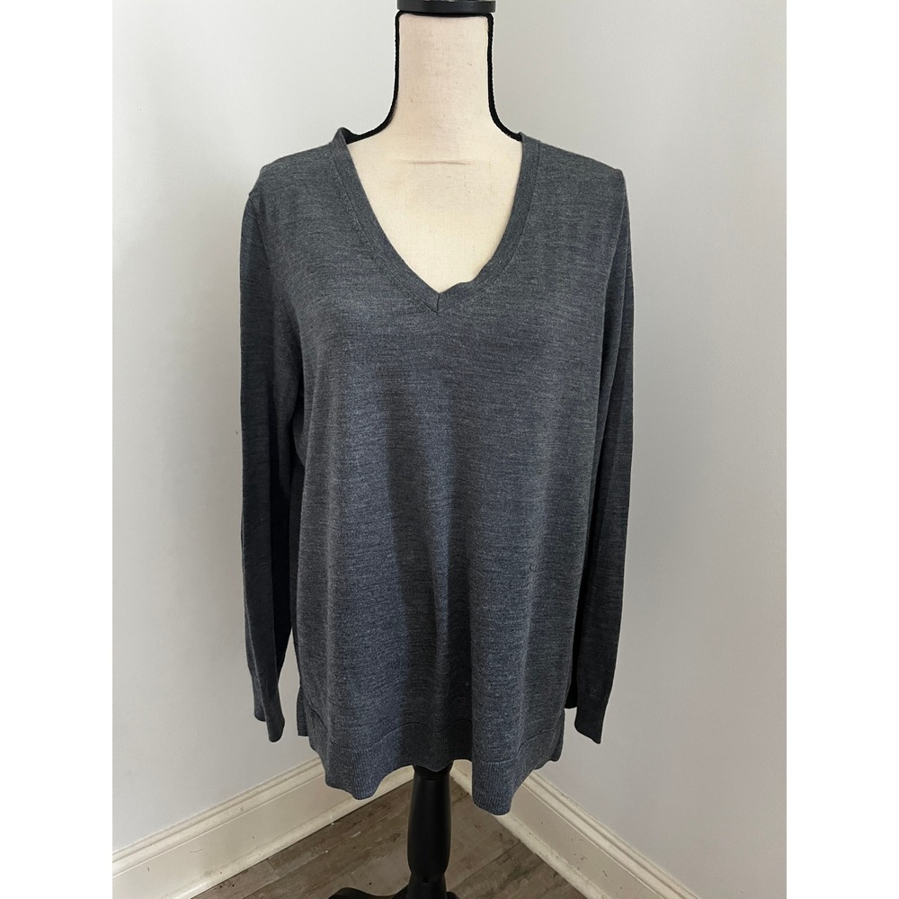 Merino Wool Womens Gray Sweater Large V-Neck Minimalist Chic Basic Office Preppy
